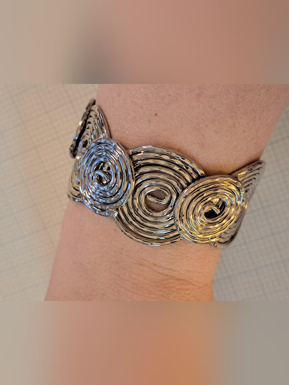 Silver Spiral Disc Hinged Bangle Bracelet - Women Jewelry